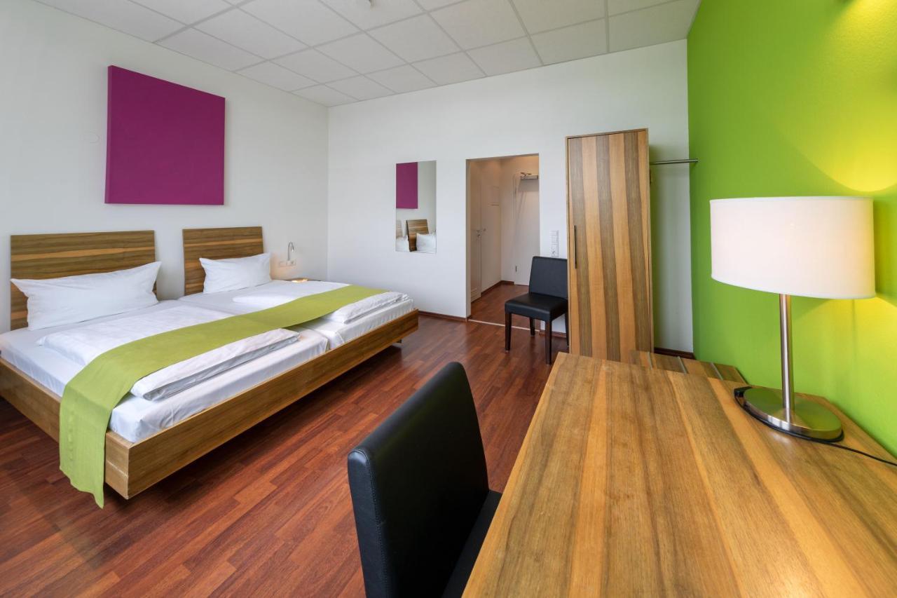 Amh Airport-Messe-Hotel Stuttgart Filderstadt Exterior foto